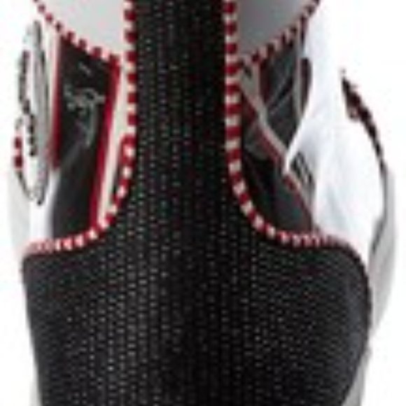 Christian Louboutin Lou Spikes Orlato Patent Sneaker - Picture 3 of 4